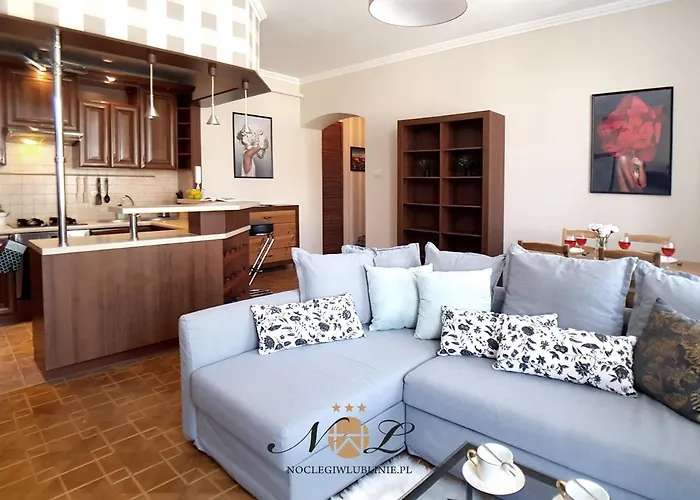 Peowiakow Superior * לובלין